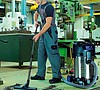 Промышленный пылесос Nilfisk-Alto ATTIX 40 INOX при использовании